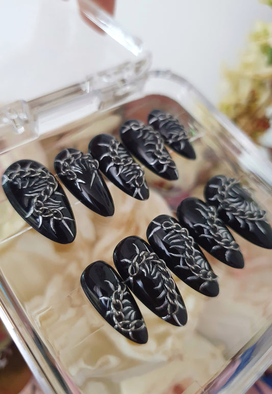 Centipede Press on Nails