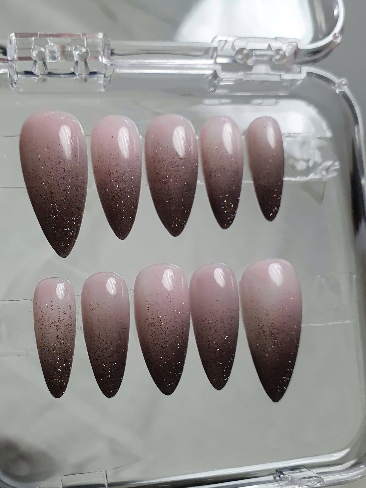 Medium Stiletto Sparkling Ombre press on nails