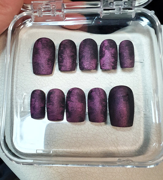 Dark Lilac Short Cashmere Nails