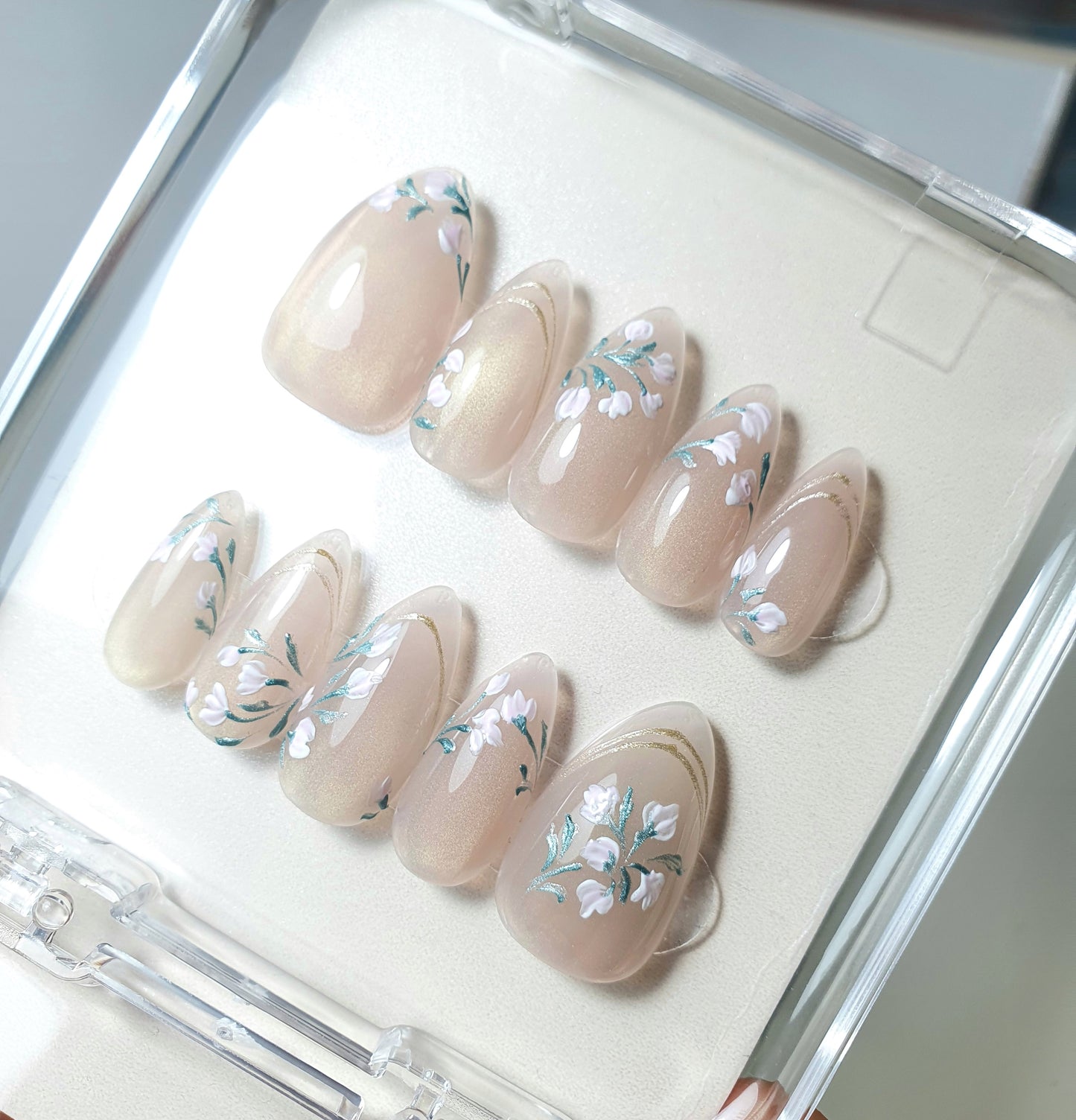 Flowers handpainted nails