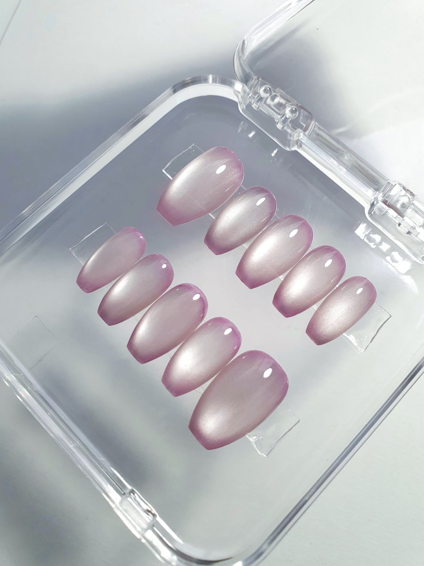 Magnetic cat eye nails