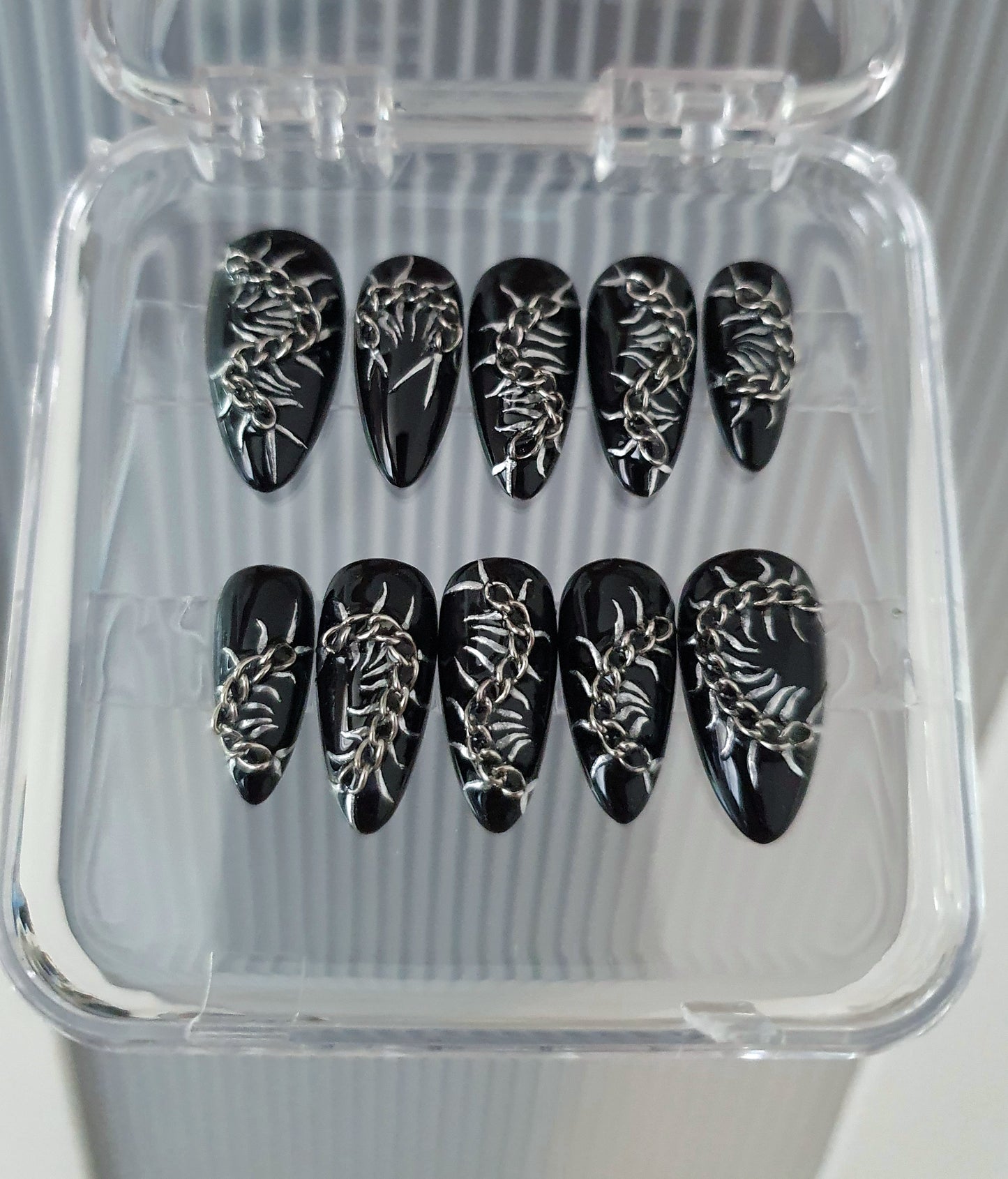 Centipede Press on Nails