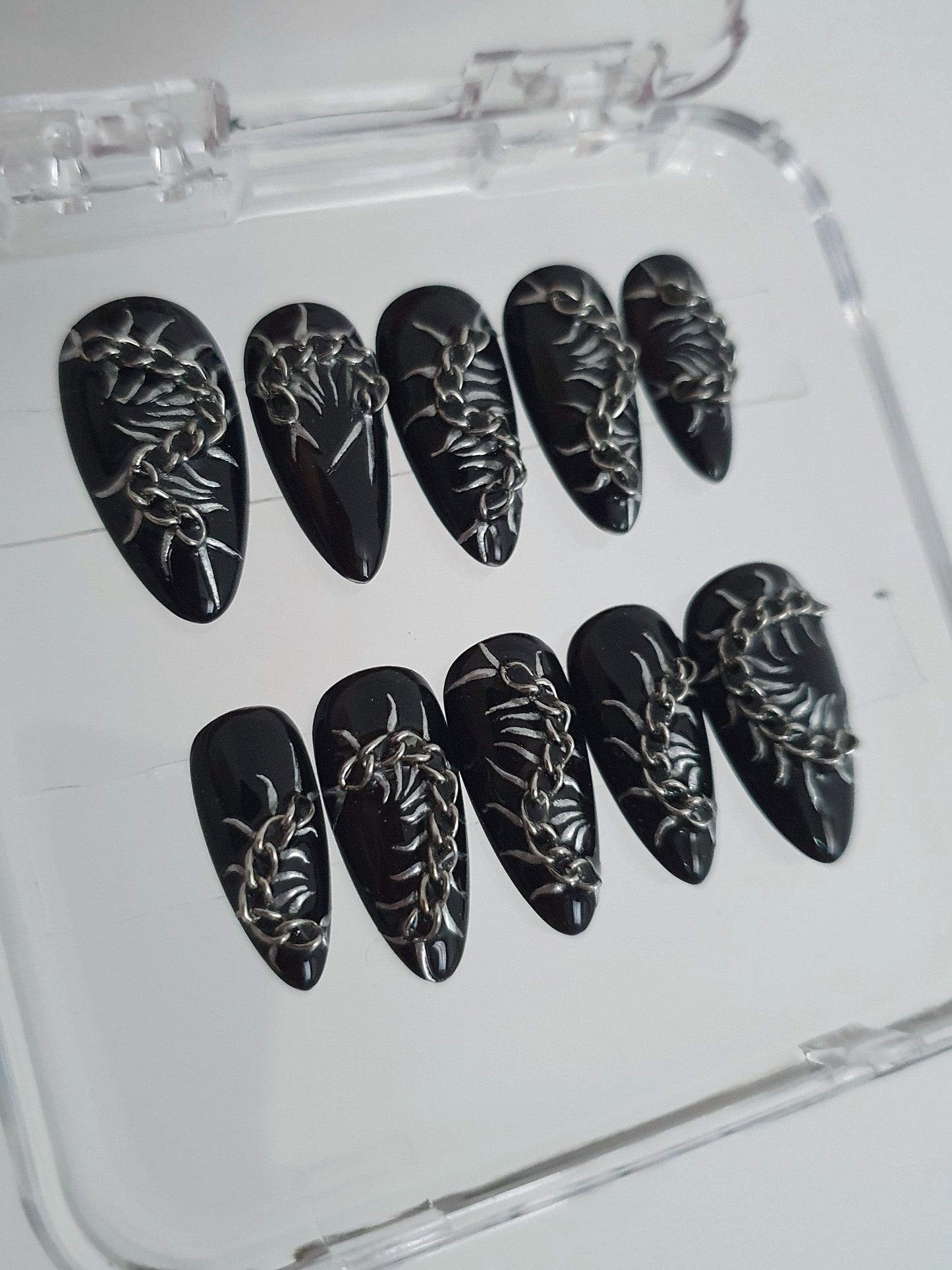 Centipede Press on Nails