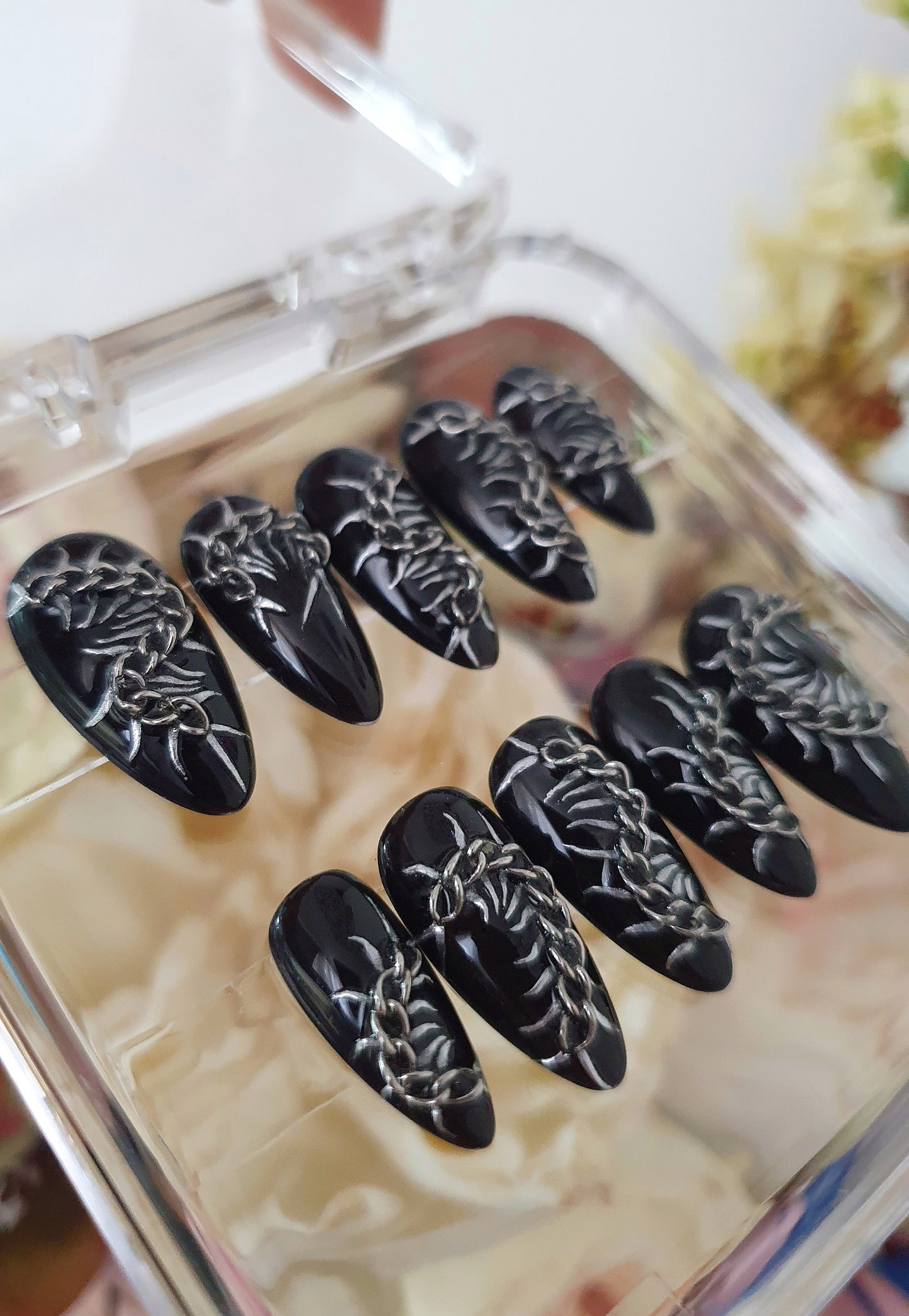 Centipede Press on Nails