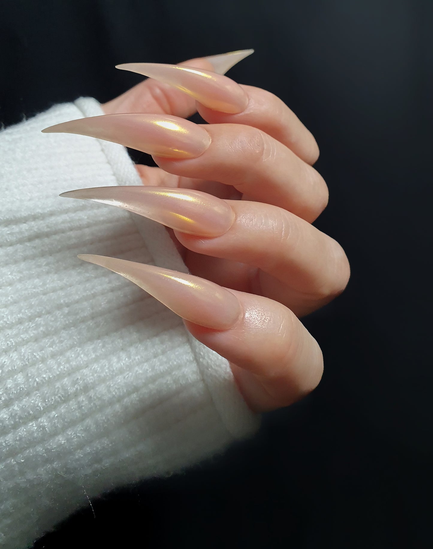 Extralong golden pink claws