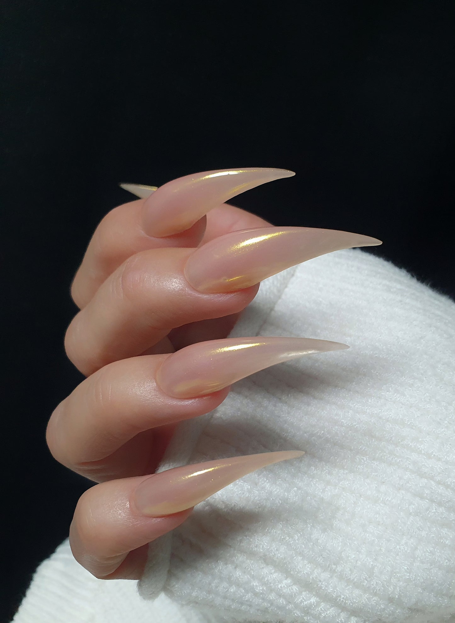 Extralong golden pink claws