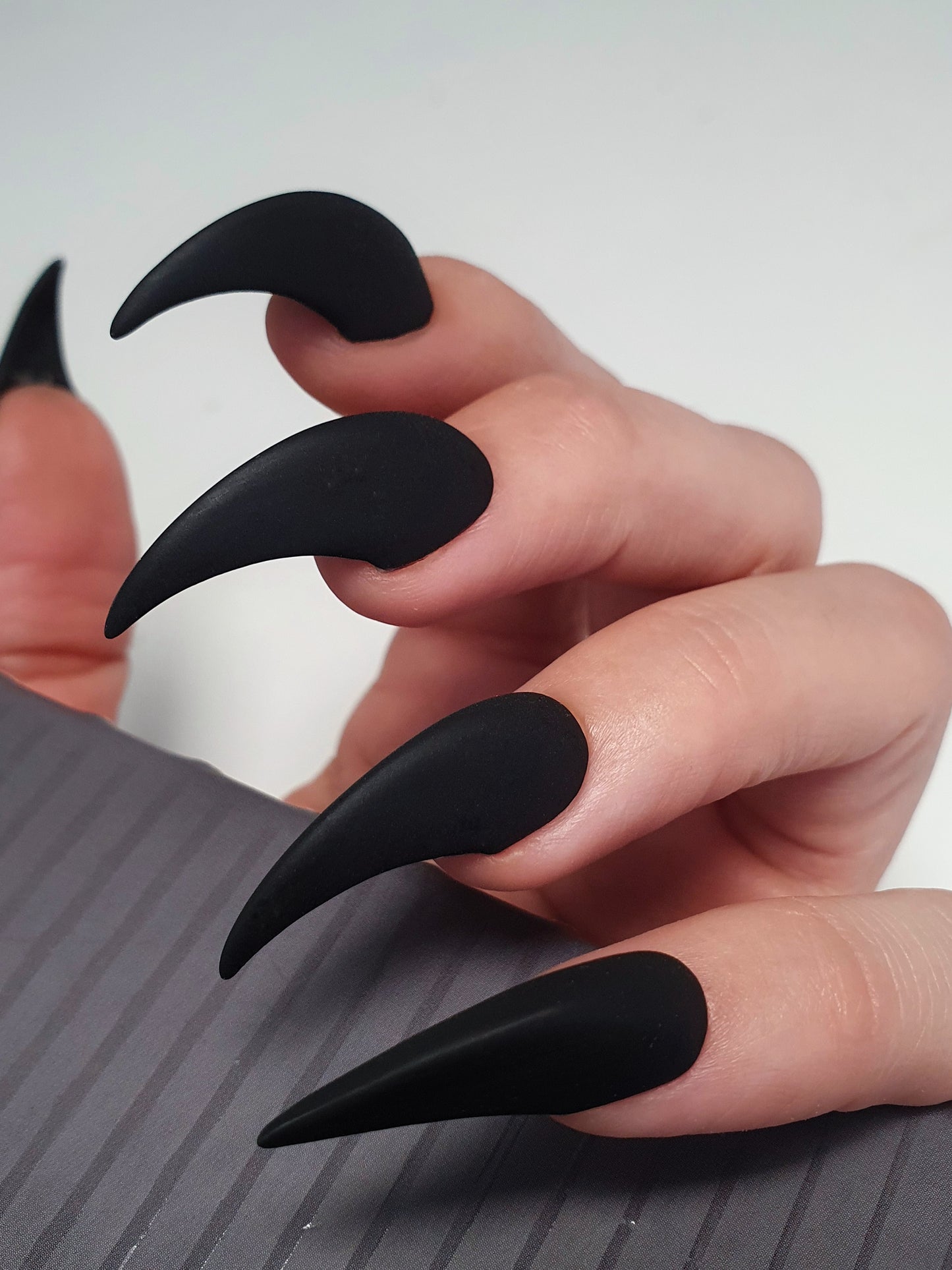 Long Black Matte Curved Nails Dragon Claws Press on Nails