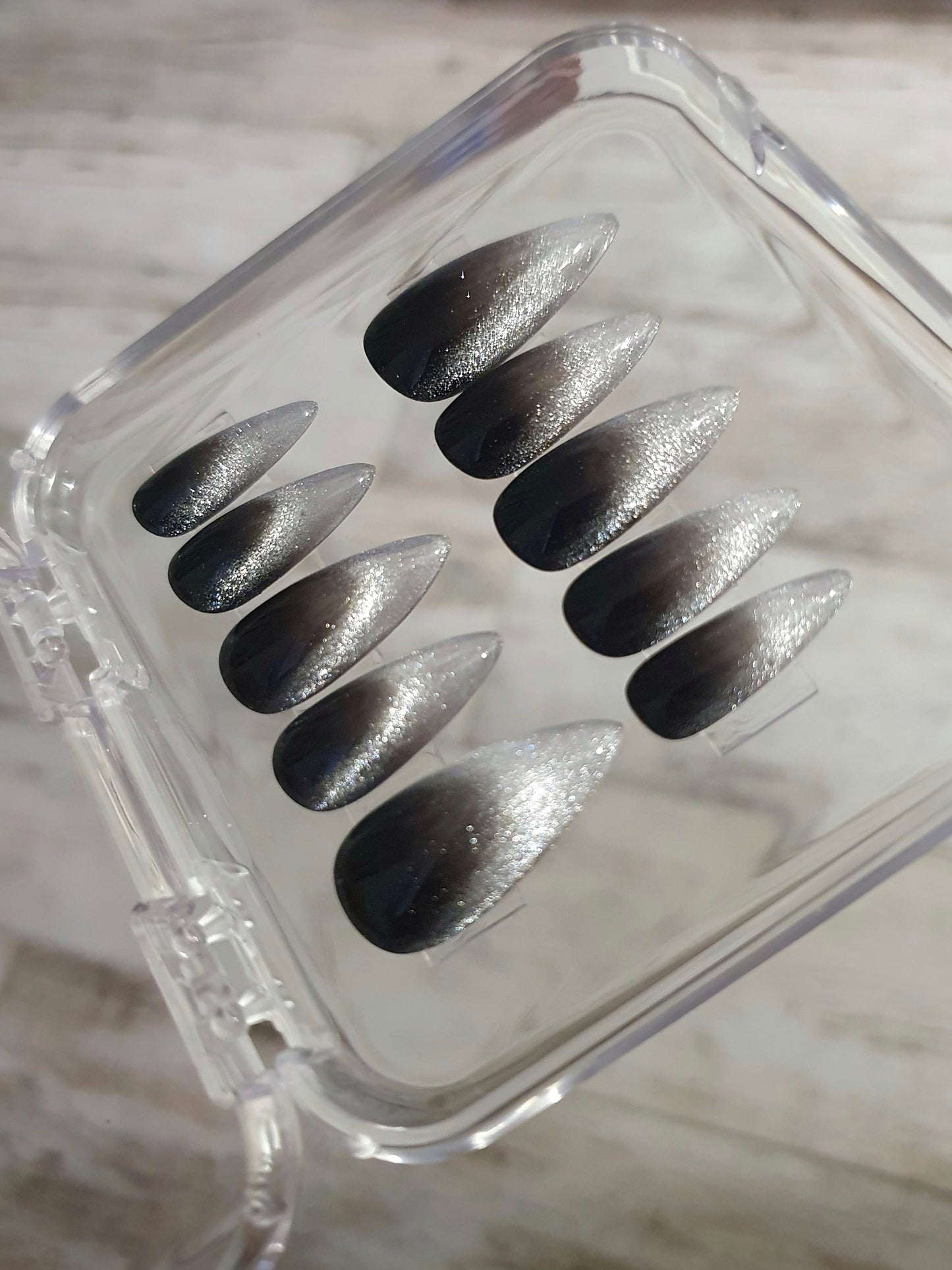 Black Cat Eye Press On Nails Set