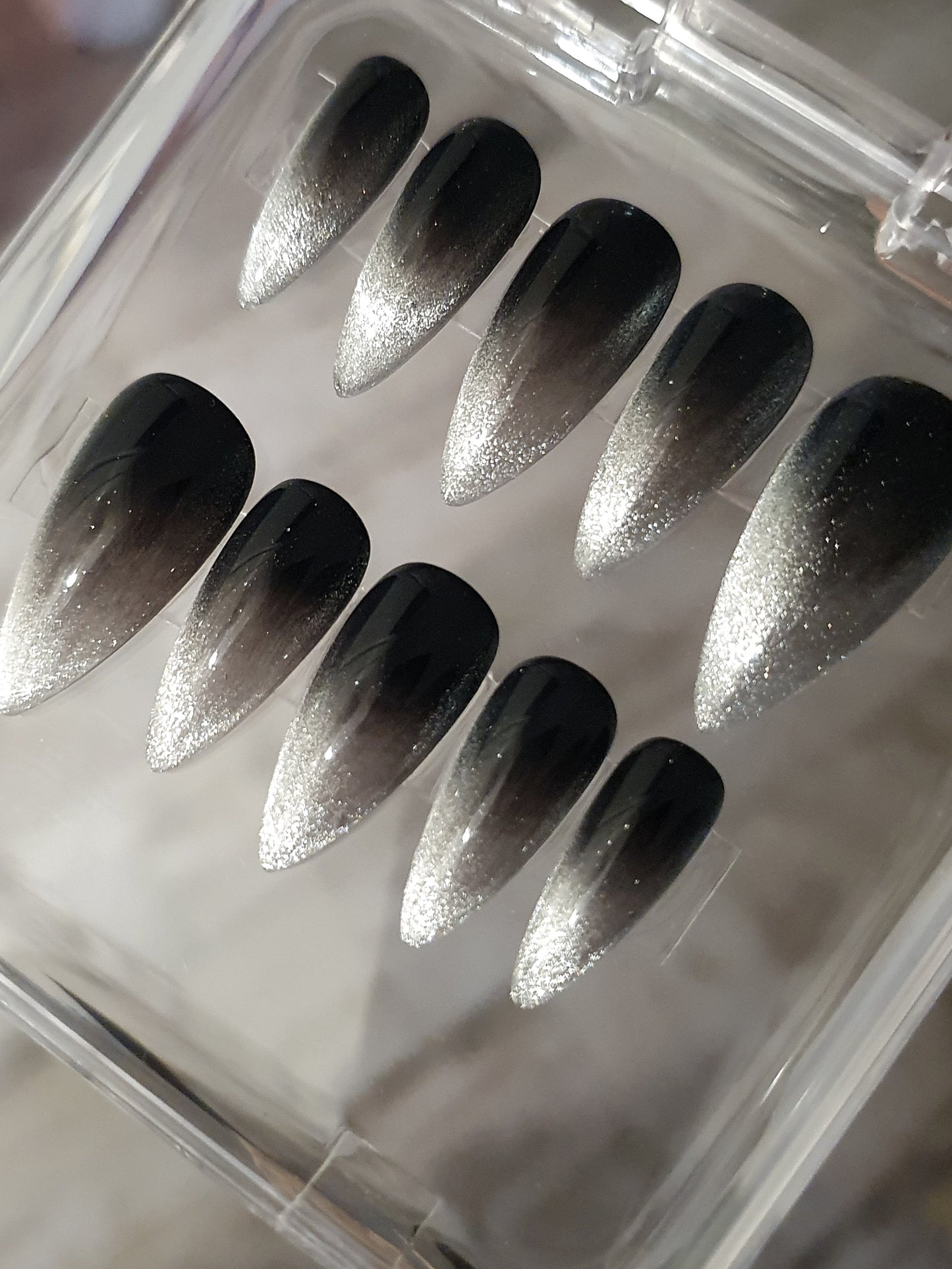 Black Cat Eye Press On Nails Set