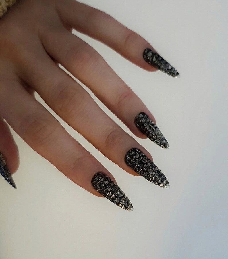Black Chrome Mirror 3D Nail Design