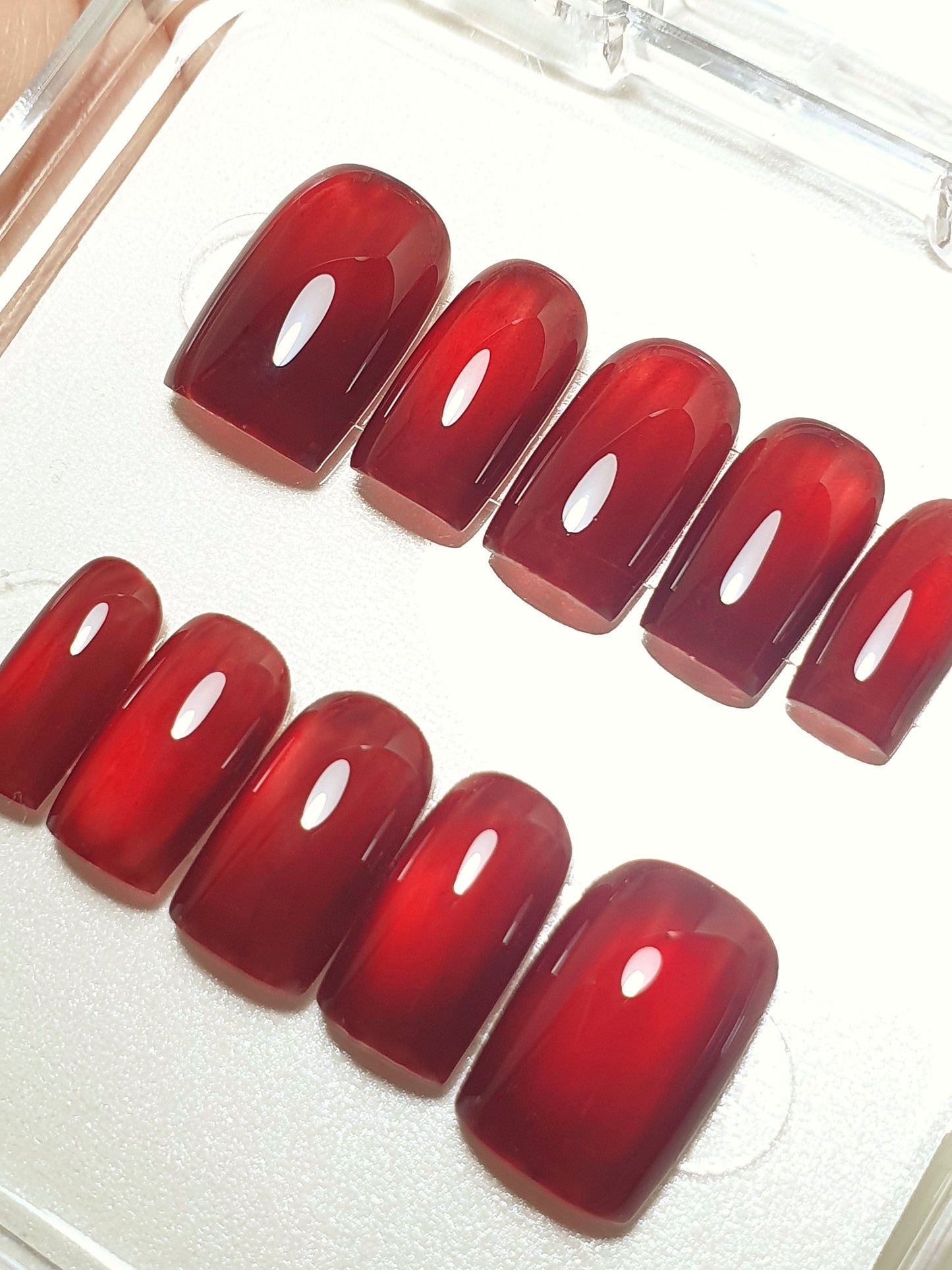 Magnetic Red Cat Eye Nails