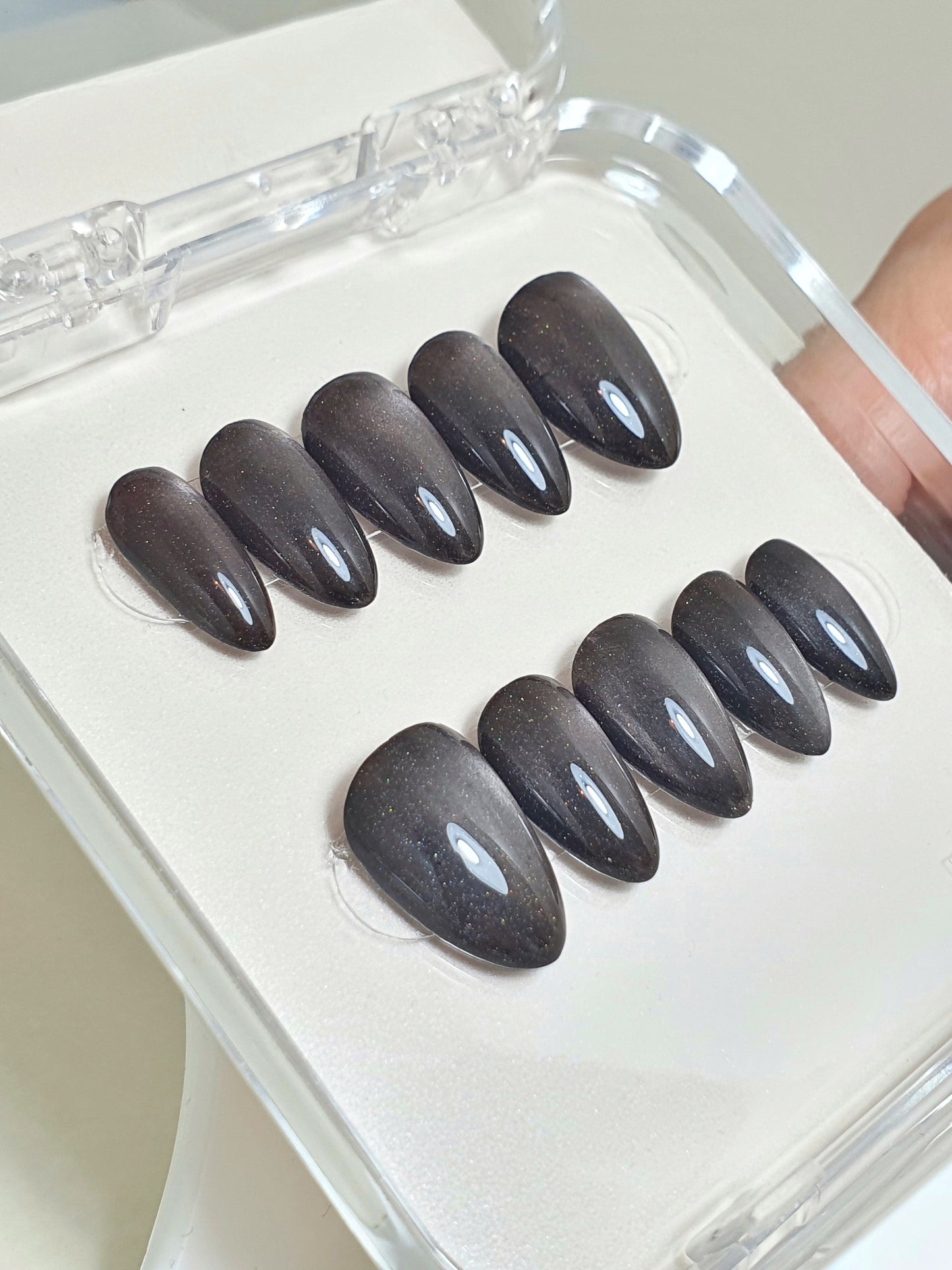 Black Magnetic Cat Eye Nails