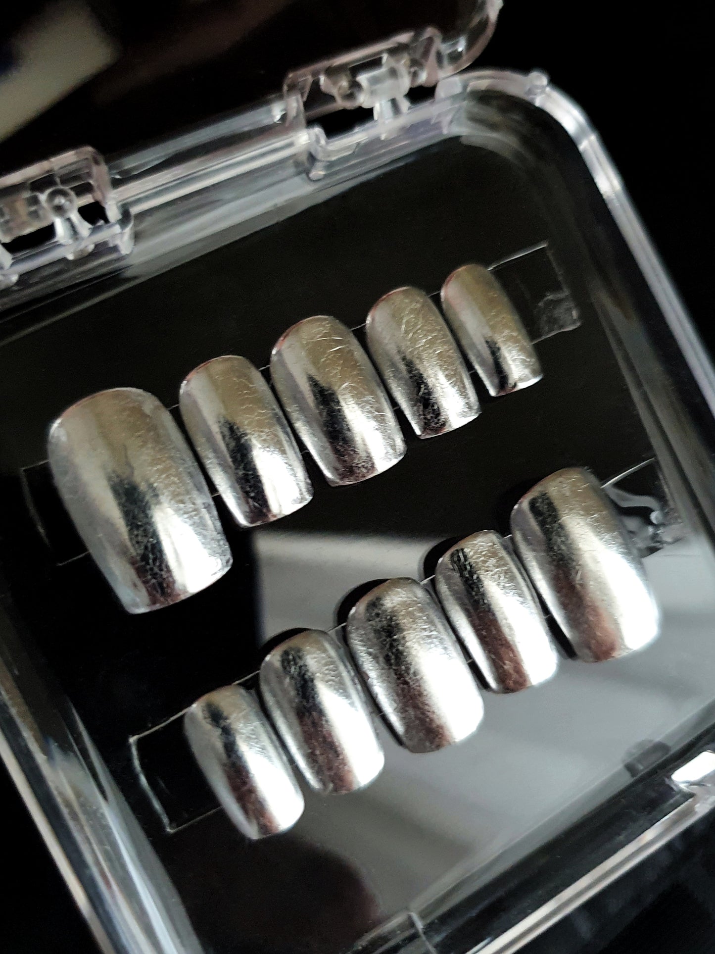 Silver-colored Press on Nails