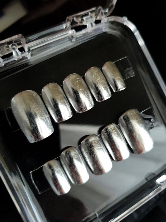 Silver-colored Press on Nails