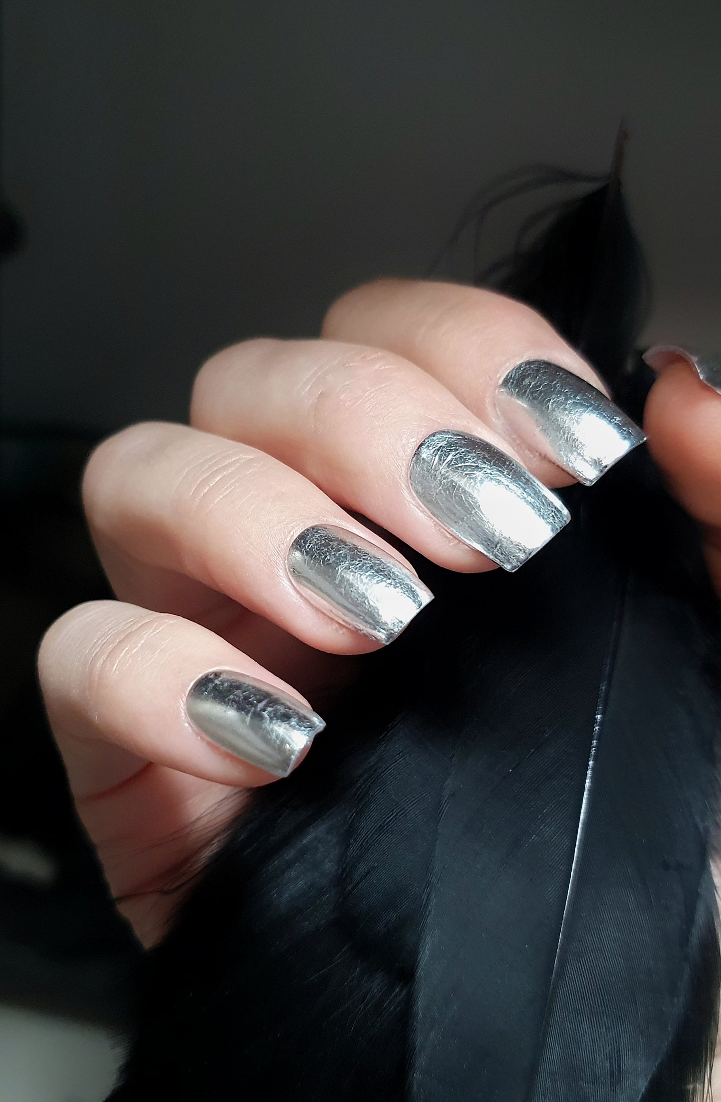 Silver-colored Press on Nails